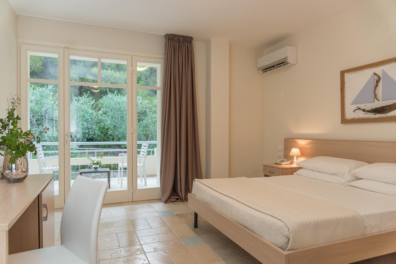 Baia Dei Mergoli Hotel マッティナータ エクステリア 写真