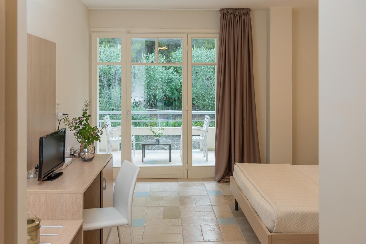 Baia Dei Mergoli Hotel マッティナータ エクステリア 写真